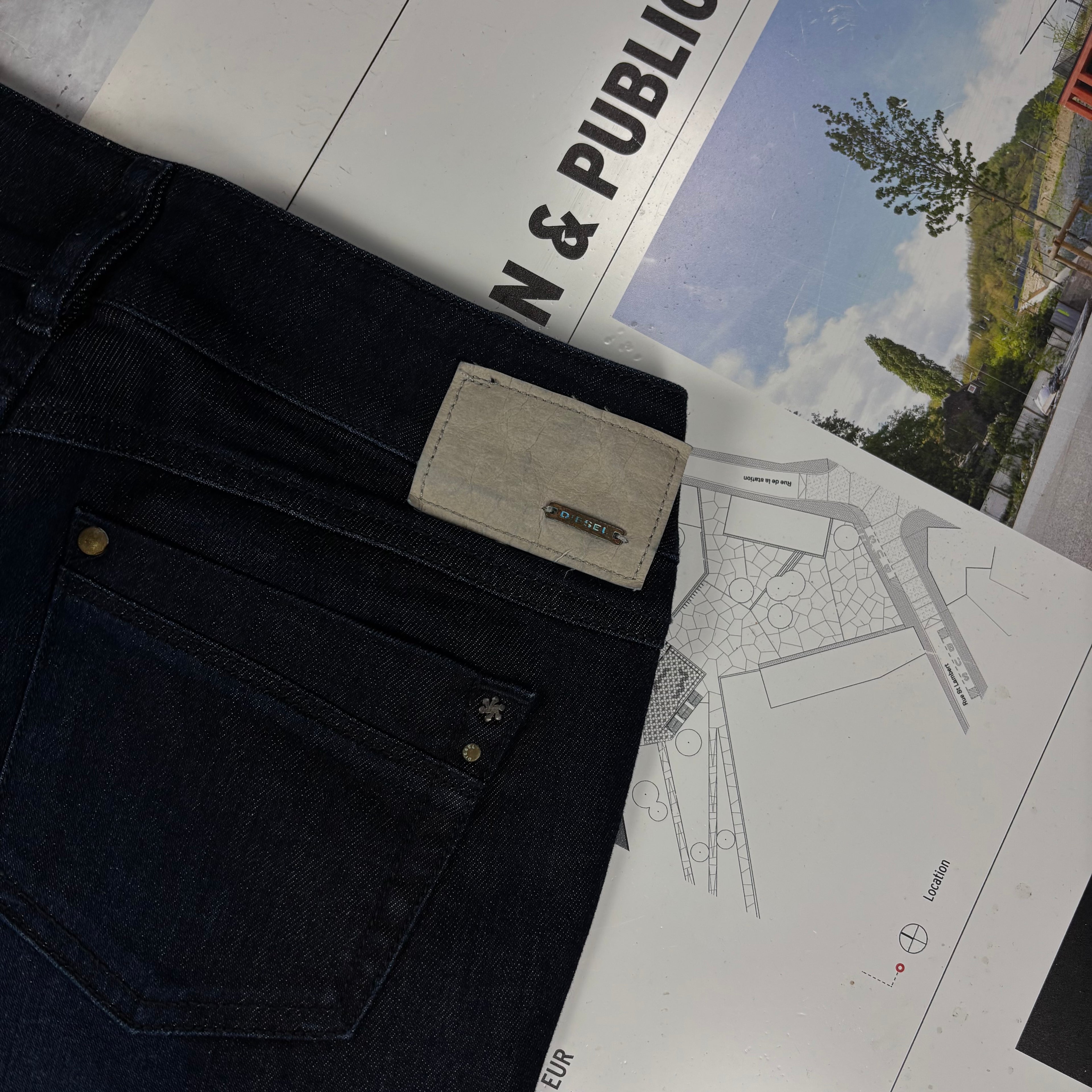 Diesel Ronhar Bootcut Jeans
