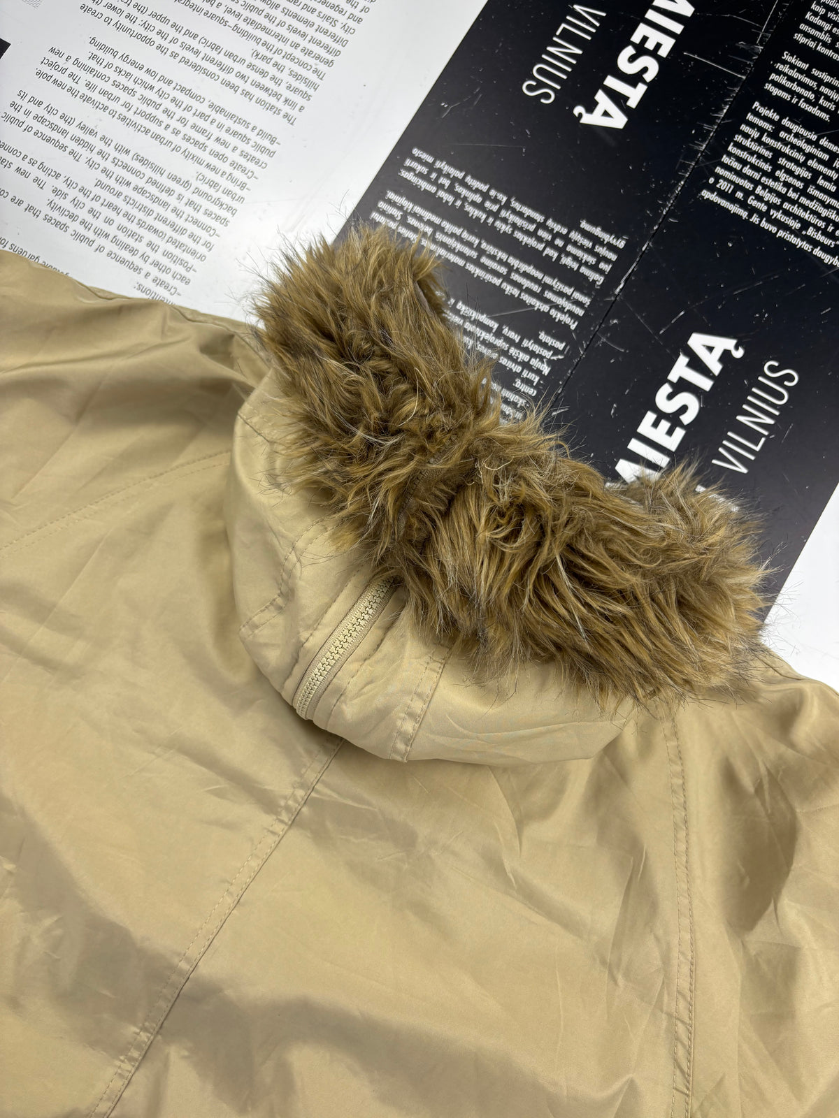 Y2K Geuterey Faux Fur Hooded Bomber Jacket Beige M