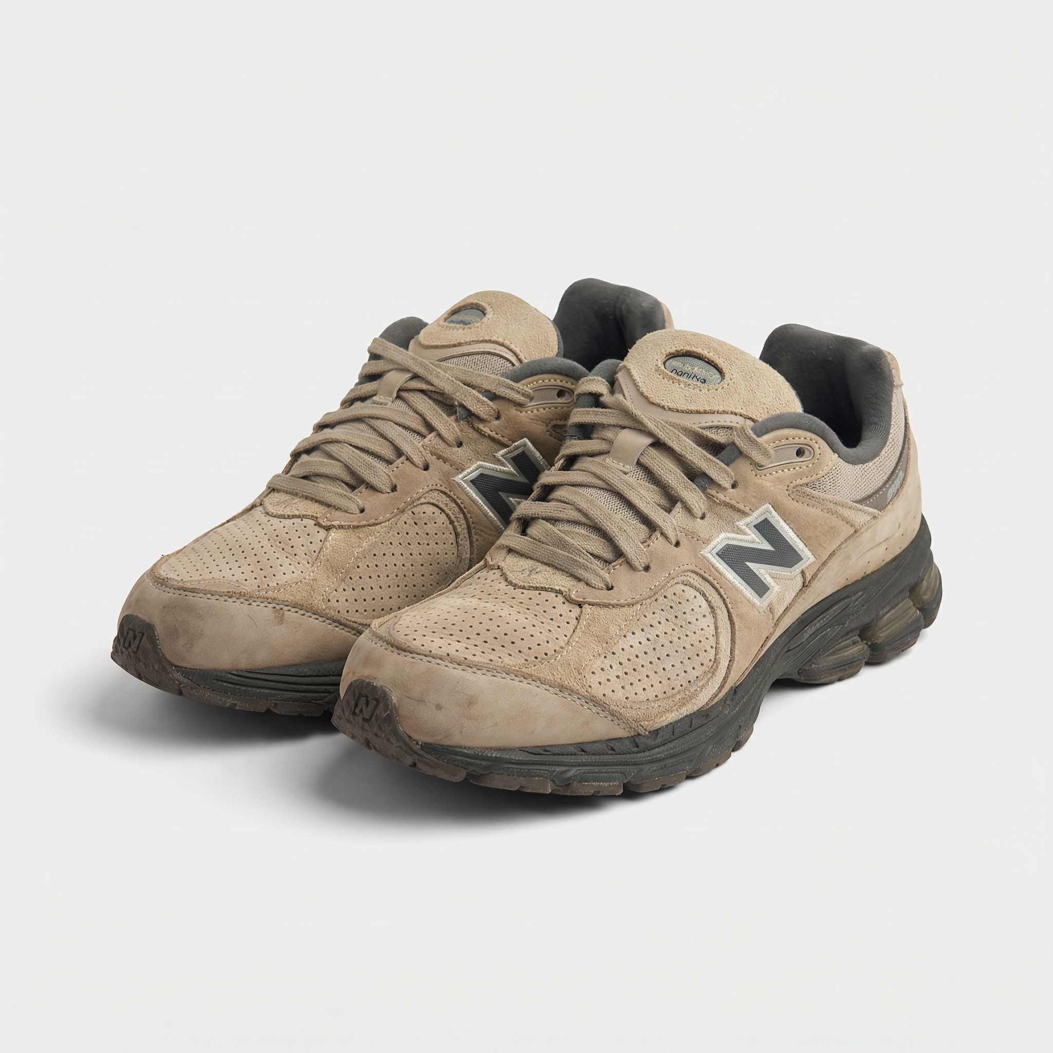 New Balance 2002R “Driftwood / Blacktop”
